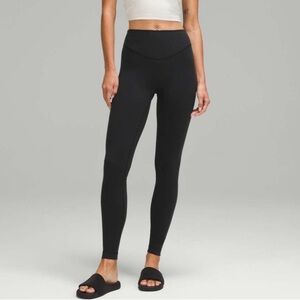 EUC Lululemon Wunder Under SmoothCover High-Rise Tight 28" Black